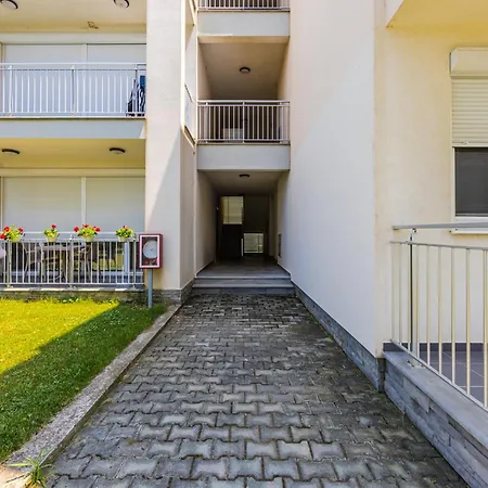 Διαμέρισμα Talea 3 By Pikhost Αλέσιον