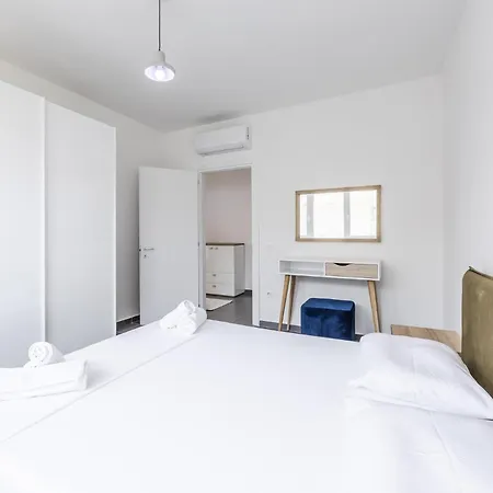 Διαμέρισμα Talea 3 By Pikhost Αλέσιον