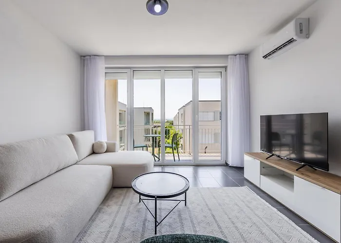 아파트 Talea 3 By Pikhost